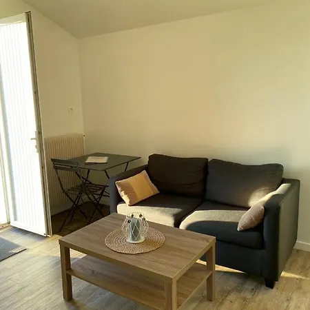 Petit T2 Proche Centre Ville La Roche-sur-Yon Exterior foto